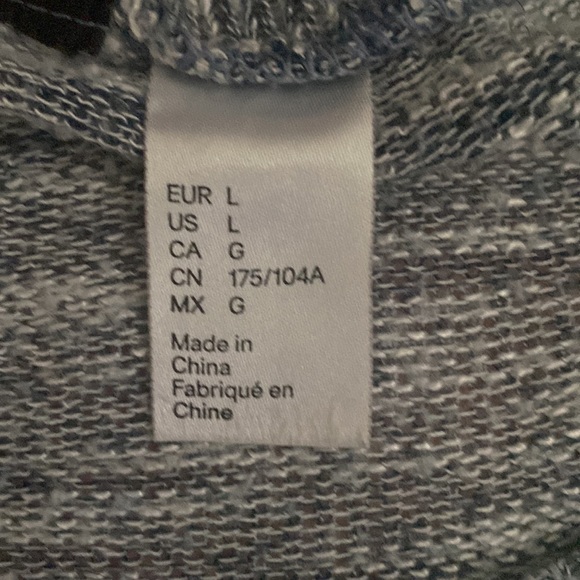 Size L, Lightweight lace sweater - Picture 2 of 4